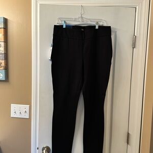 Dalia pull on women’s point pant.